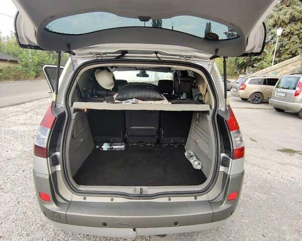 Сірий Рено Сценік, об'ємом двигуна 1.98 л та пробігом 257 тис. км за 5000 $, фото 1 на Automoto.ua