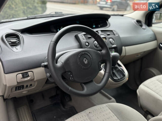 Серый Рено Сценик, объемом двигателя 1.6 л и пробегом 237 тыс. км за 4850 $, фото 19 на Automoto.ua