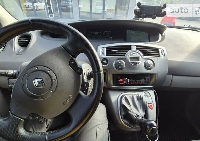 Серый Рено Сценик, объемом двигателя 2 л и пробегом 340 тыс. км за 4399 $, фото 6 на Automoto.ua