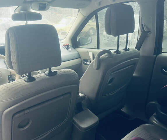 Серый Рено Сценик, объемом двигателя 2 л и пробегом 153 тыс. км за 5150 $, фото 20 на Automoto.ua