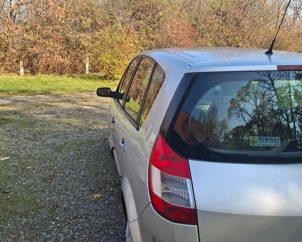 Серый Рено Сценик, объемом двигателя 1.6 л и пробегом 240 тыс. км за 4750 $, фото 8 на Automoto.ua