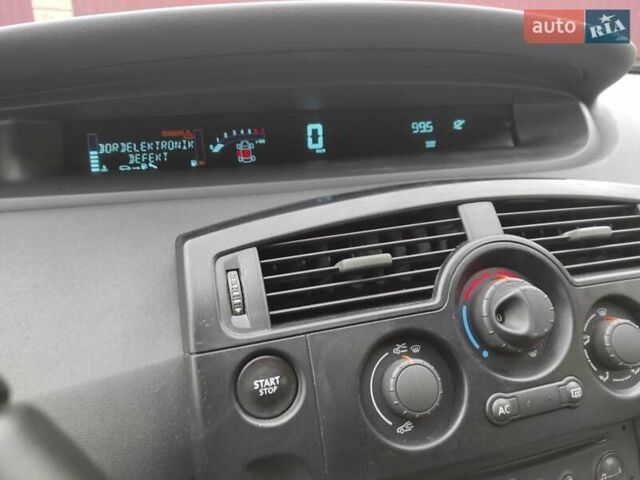 Серый Рено Сценик, объемом двигателя 1.6 л и пробегом 230 тыс. км за 4990 $, фото 26 на Automoto.ua