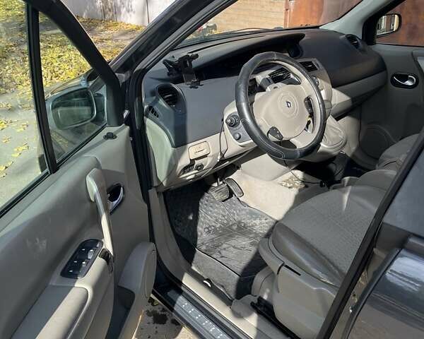 Сірий Рено Сценік, об'ємом двигуна 2 л та пробігом 207 тис. км за 5300 $, фото 4 на Automoto.ua