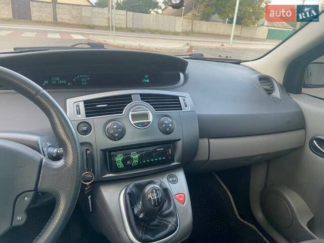 Сірий Рено Сценік, об'ємом двигуна 1.6 л та пробігом 279 тис. км за 4900 $, фото 7 на Automoto.ua