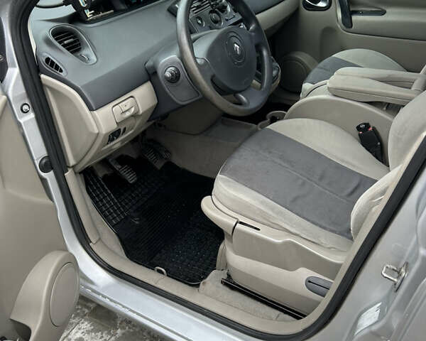 Сірий Рено Сценік, об'ємом двигуна 1.6 л та пробігом 300 тис. км за 3850 $, фото 10 на Automoto.ua