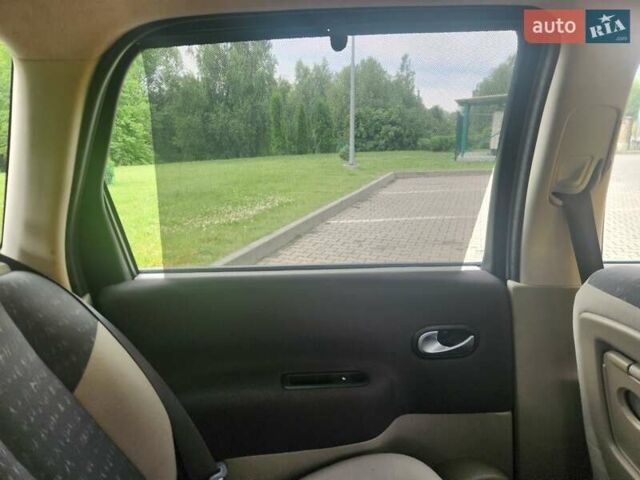 Сірий Рено Сценік, об'ємом двигуна 1.6 л та пробігом 189 тис. км за 4700 $, фото 42 на Automoto.ua