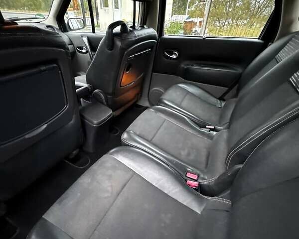 Серый Рено Сценик, объемом двигателя 2 л и пробегом 200 тыс. км за 3950 $, фото 7 на Automoto.ua