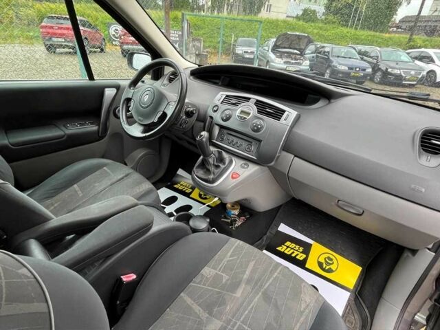 Серый Рено Сценик, объемом двигателя 1.6 л и пробегом 270 тыс. км за 4700 $, фото 42 на Automoto.ua