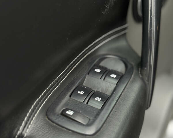 Серый Рено Сценик, объемом двигателя 1.6 л и пробегом 129 тыс. км за 5300 $, фото 25 на Automoto.ua