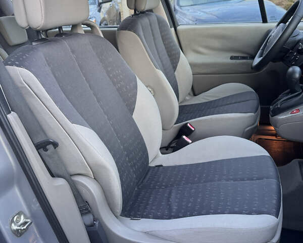 Серый Рено Сценик, объемом двигателя 1.6 л и пробегом 145 тыс. км за 5450 $, фото 18 на Automoto.ua