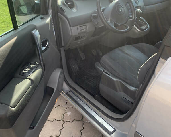 Серый Рено Сценик, объемом двигателя 1.87 л и пробегом 327 тыс. км за 3990 $, фото 9 на Automoto.ua