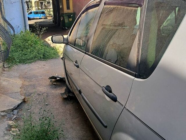 Серый Рено Сценик, объемом двигателя 1.5 л и пробегом 0 тыс. км за 1700 $, фото 5 на Automoto.ua