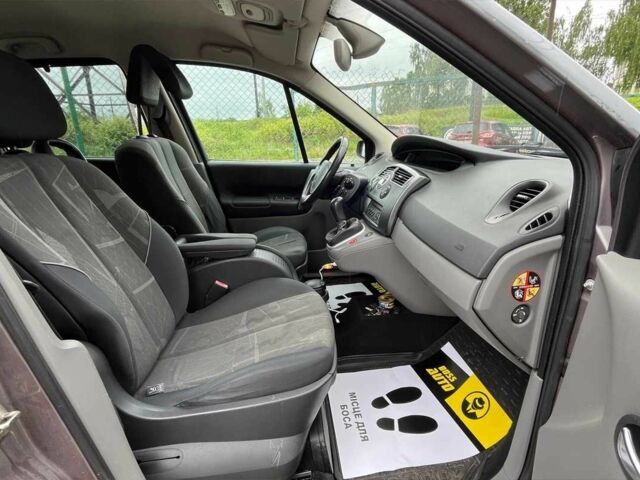 Серый Рено Сценик, объемом двигателя 1.6 л и пробегом 270 тыс. км за 4700 $, фото 39 на Automoto.ua