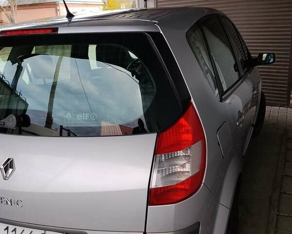 Серый Рено Сценик, объемом двигателя 2 л и пробегом 240 тыс. км за 5700 $, фото 10 на Automoto.ua