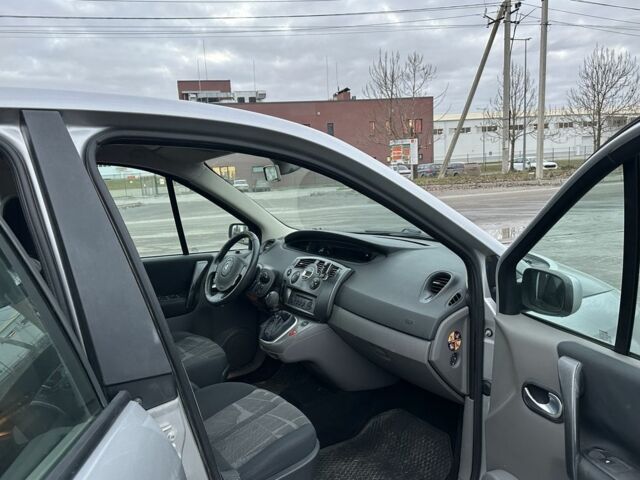 Серый Рено Сценик, объемом двигателя 1.9 л и пробегом 175 тыс. км за 3300 $, фото 17 на Automoto.ua