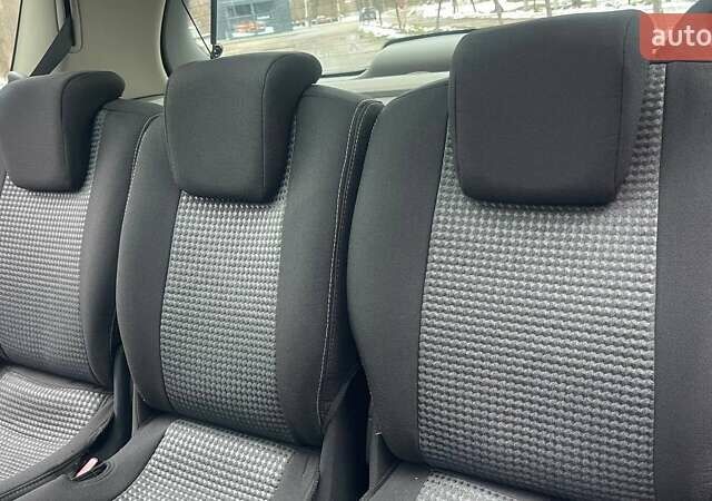 Сірий Рено Сценік, об'ємом двигуна 2 л та пробігом 95 тис. км за 4450 $, фото 58 на Automoto.ua