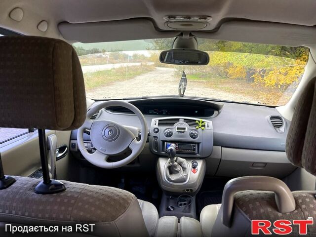 Серый Рено Сценик, объемом двигателя 2 л и пробегом 210 тыс. км за 4550 $, фото 8 на Automoto.ua