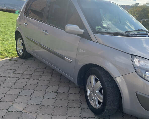 Серый Рено Сценик, объемом двигателя 1.87 л и пробегом 327 тыс. км за 3990 $, фото 3 на Automoto.ua