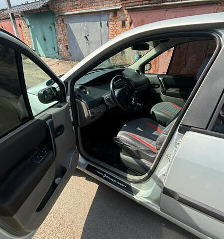 Серый Рено Сценик, объемом двигателя 1.6 л и пробегом 298 тыс. км за 4300 $, фото 8 на Automoto.ua