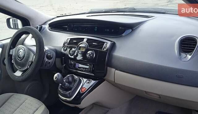 Серый Рено Сценик, объемом двигателя 1.5 л и пробегом 280 тыс. км за 3500 $, фото 29 на Automoto.ua