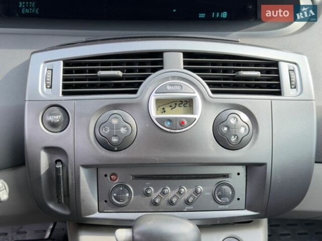 Серый Рено Сценик, объемом двигателя 2 л и пробегом 203 тыс. км за 4999 $, фото 15 на Automoto.ua