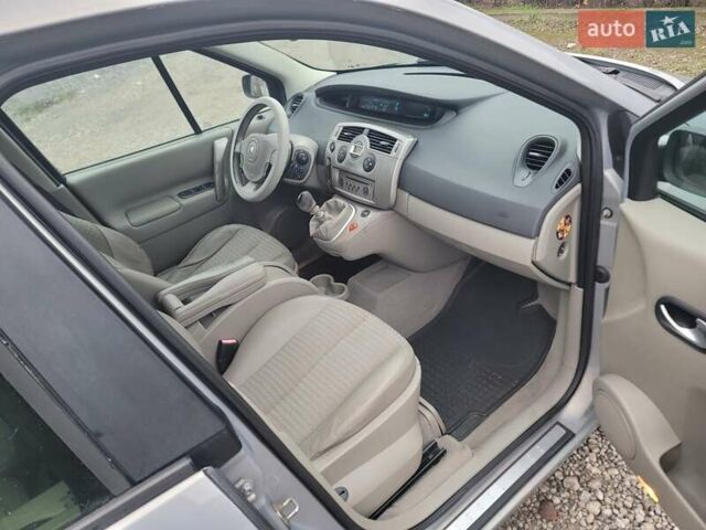 Серый Рено Сценик, объемом двигателя 1.9 л и пробегом 215 тыс. км за 4700 $, фото 9 на Automoto.ua