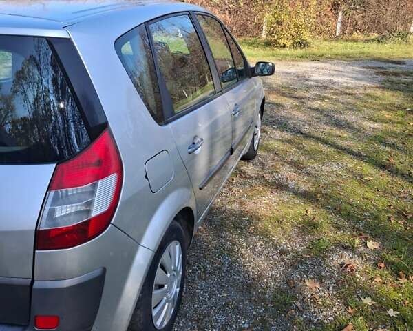 Серый Рено Сценик, объемом двигателя 1.6 л и пробегом 240 тыс. км за 4750 $, фото 4 на Automoto.ua