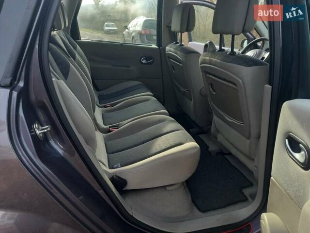 Серый Рено Сценик, объемом двигателя 1.6 л и пробегом 178 тыс. км за 4499 $, фото 24 на Automoto.ua