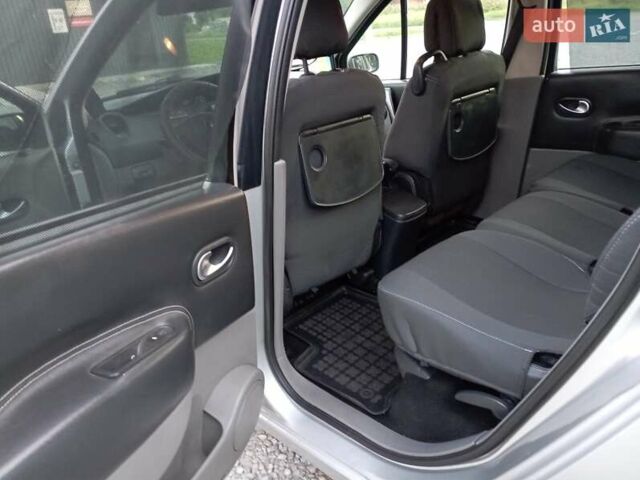 Серый Рено Сценик, объемом двигателя 1.6 л и пробегом 362 тыс. км за 4800 $, фото 5 на Automoto.ua