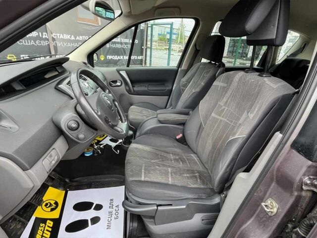 Серый Рено Сценик, объемом двигателя 1.6 л и пробегом 270 тыс. км за 4700 $, фото 12 на Automoto.ua