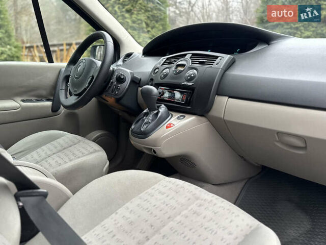 Серый Рено Сценик, объемом двигателя 1.6 л и пробегом 237 тыс. км за 4850 $, фото 35 на Automoto.ua