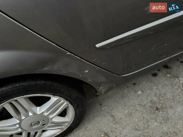 Серый Рено Сценик, объемом двигателя 1.87 л и пробегом 290 тыс. км за 3999 $, фото 24 на Automoto.ua