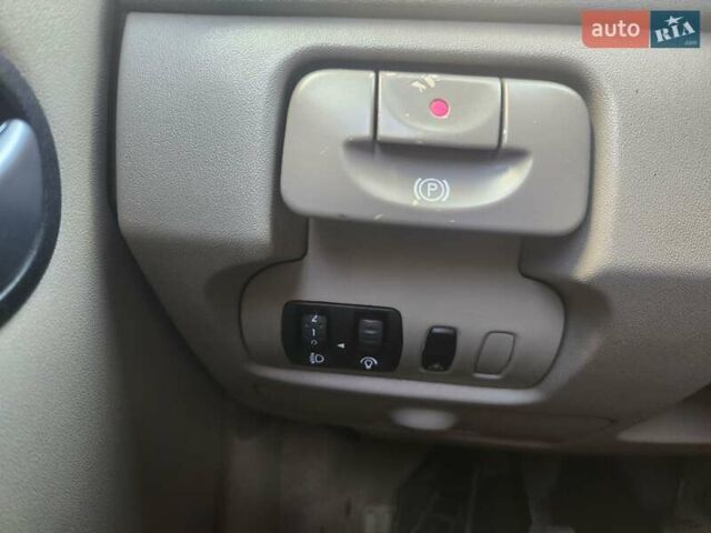 Серый Рено Сценик, объемом двигателя 1.6 л и пробегом 190 тыс. км за 4800 $, фото 26 на Automoto.ua