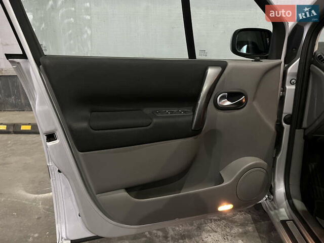 Серый Рено Сценик, объемом двигателя 2 л и пробегом 167 тыс. км за 5888 $, фото 18 на Automoto.ua