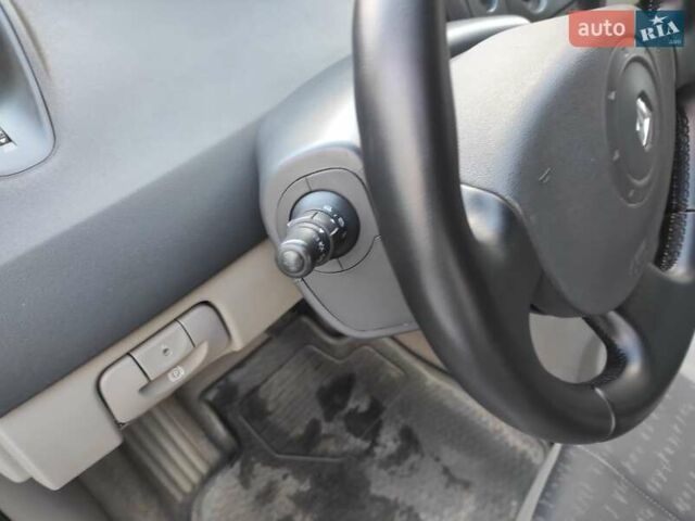 Серый Рено Сценик, объемом двигателя 1.6 л и пробегом 230 тыс. км за 5000 $, фото 10 на Automoto.ua