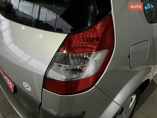 Серый Рено Сценик, объемом двигателя 2 л и пробегом 167 тыс. км за 5888 $, фото 15 на Automoto.ua