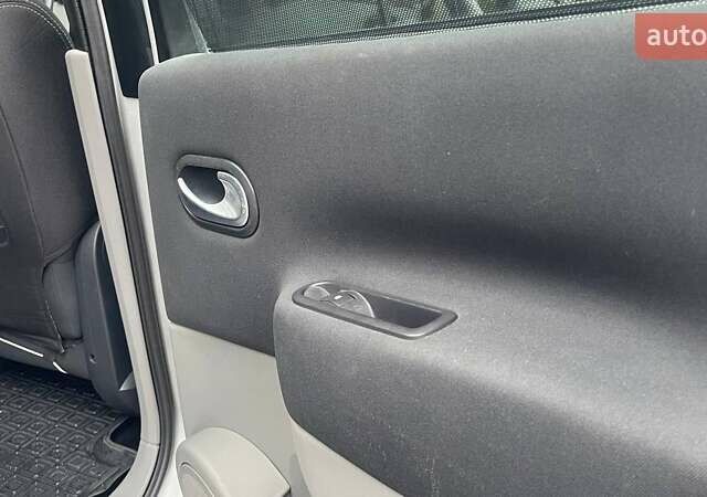 Сірий Рено Сценік, об'ємом двигуна 2 л та пробігом 95 тис. км за 4450 $, фото 65 на Automoto.ua