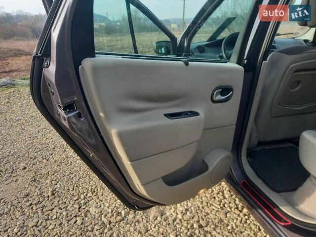 Серый Рено Сценик, объемом двигателя 1.6 л и пробегом 178 тыс. км за 4499 $, фото 20 на Automoto.ua