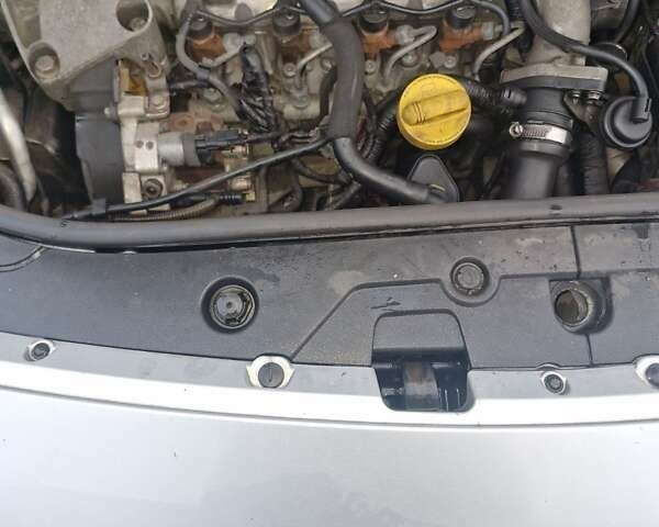 Сірий Рено Сценік, об'ємом двигуна 1.87 л та пробігом 330 тис. км за 4200 $, фото 13 на Automoto.ua