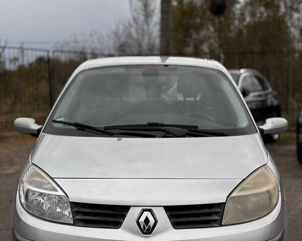 Серый Рено Сценик, объемом двигателя 2 л и пробегом 200 тыс. км за 3950 $, фото 2 на Automoto.ua