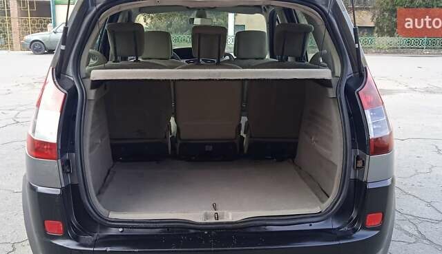 Серый Рено Сценик, объемом двигателя 1.5 л и пробегом 280 тыс. км за 3500 $, фото 13 на Automoto.ua