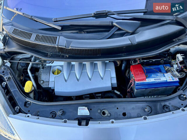 Сірий Рено Сценік, об'ємом двигуна 1.6 л та пробігом 228 тис. км за 4777 $, фото 18 на Automoto.ua