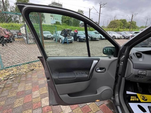 Сірий Рено Сценік, об'ємом двигуна 1.6 л та пробігом 270 тис. км за 4700 $, фото 14 на Automoto.ua