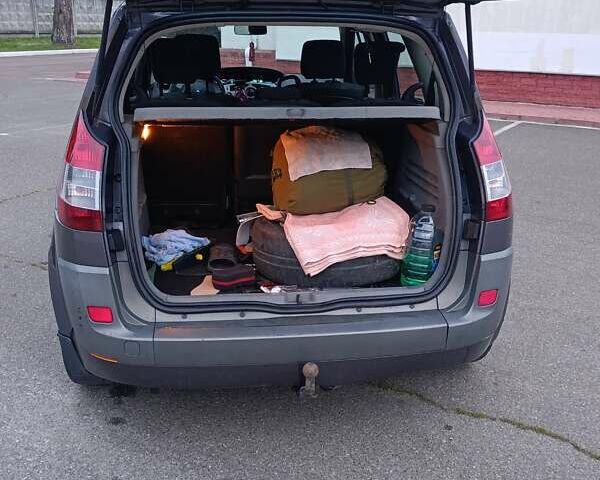 Серый Рено Сценик, объемом двигателя 2 л и пробегом 280 тыс. км за 5200 $, фото 5 на Automoto.ua