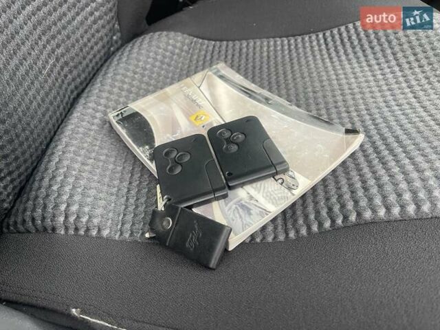 Сірий Рено Сценік, об'ємом двигуна 2 л та пробігом 95 тис. км за 4450 $, фото 3 на Automoto.ua