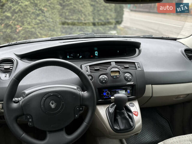 Серый Рено Сценик, объемом двигателя 1.6 л и пробегом 237 тыс. км за 4850 $, фото 22 на Automoto.ua