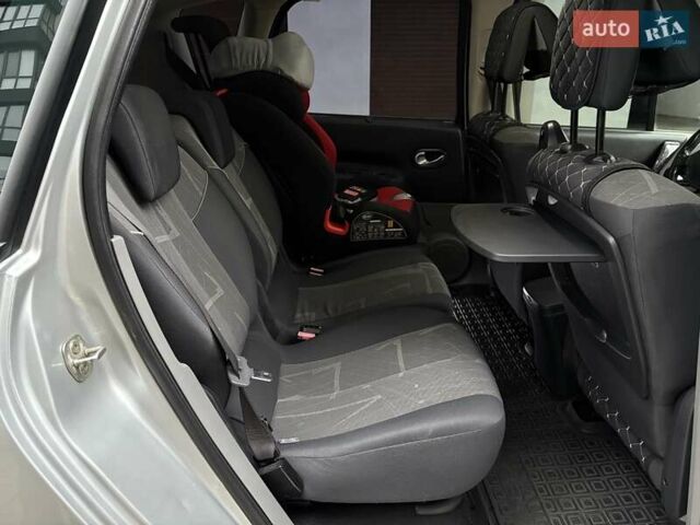 Сірий Рено Сценік, об'ємом двигуна 1.6 л та пробігом 280 тис. км за 5500 $, фото 16 на Automoto.ua