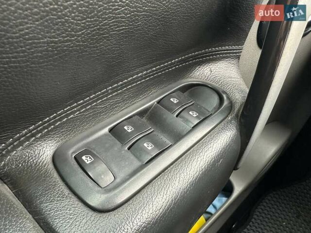 Серый Рено Сценик, объемом двигателя 1.46 л и пробегом 302 тыс. км за 4990 $, фото 14 на Automoto.ua