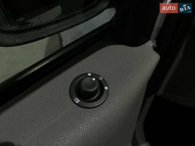 Серый Рено Сценик, объемом двигателя 2 л и пробегом 167 тыс. км за 5888 $, фото 19 на Automoto.ua