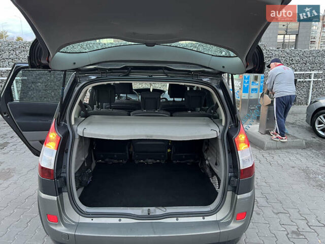 Рено Сценік 2005 у Житомирі на Automoto.ua Сірий Рено Сценік, об'ємом двигуна 1.6 л та пробігом 213 тис. км за 4900 $, фото 25 на Automoto.ua